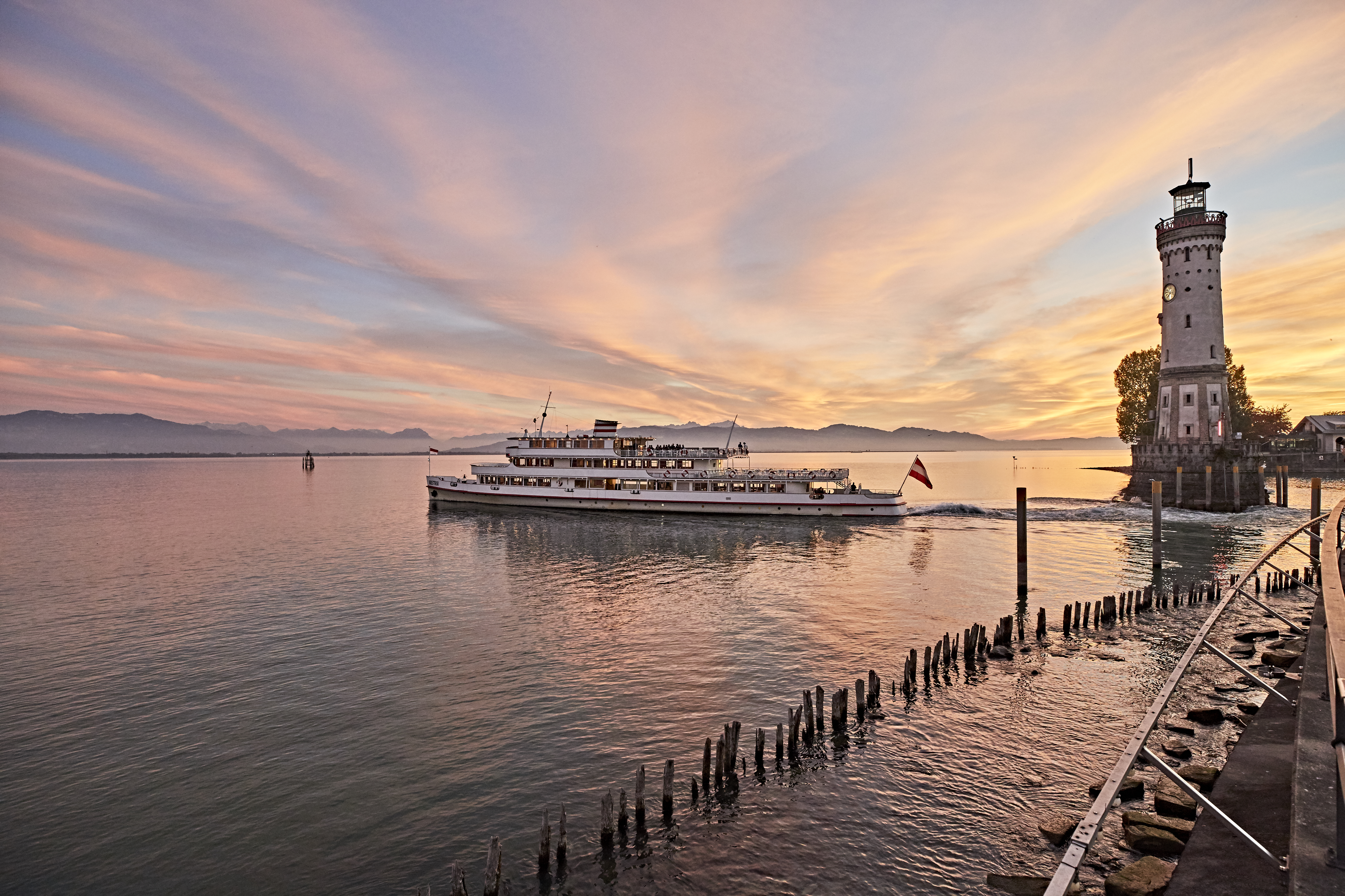 Hafen und Leuchtturm in Lindau am Bodensee