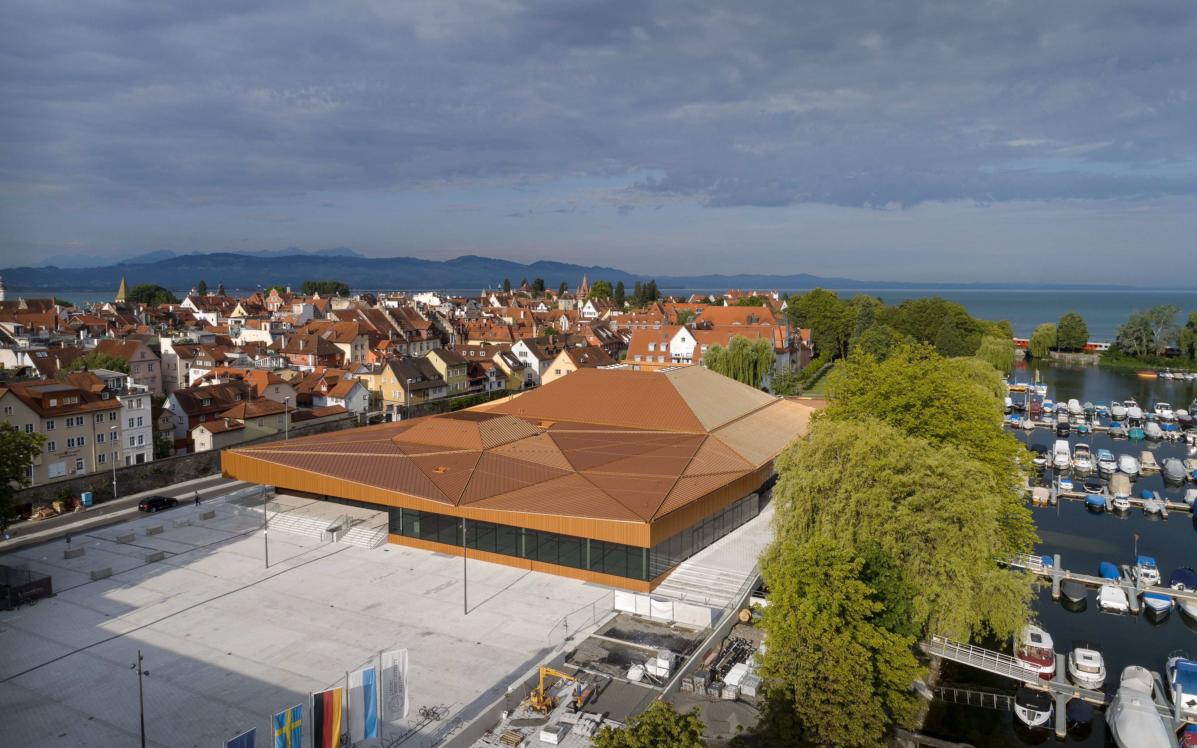 Außenansicht der Inselhalle Lindau