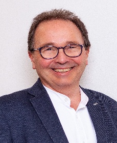 Porträt von Dr. Konstantin Rößler